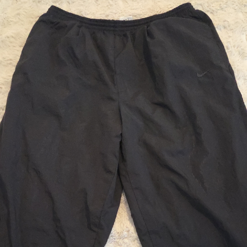 Vintage Nike Black Training Pants with Subtle Swoosh
